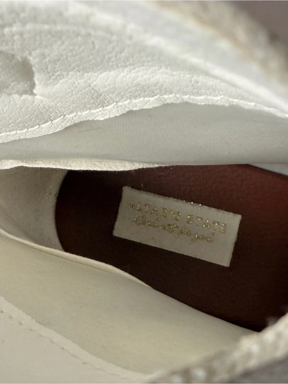 Altard State chic white